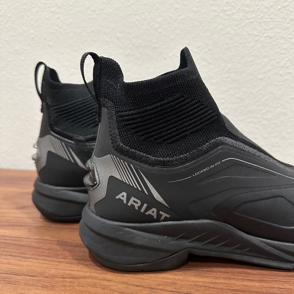 Women’s Ariat Ascent paddock boots - size 7, black. - Picture 2 of 4